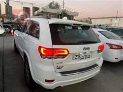 جیپ گراند شیرۆکی